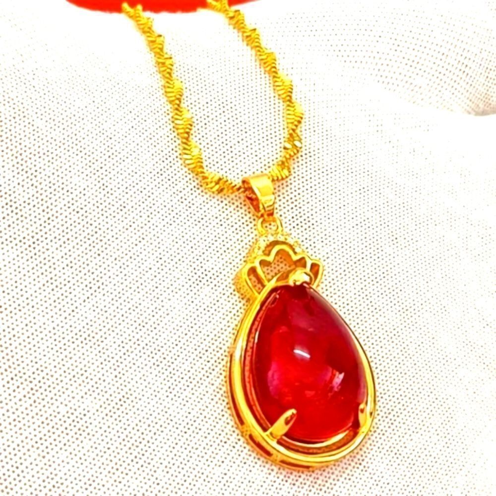 Vintage Sparkling water drop pendant necklace 16 inches